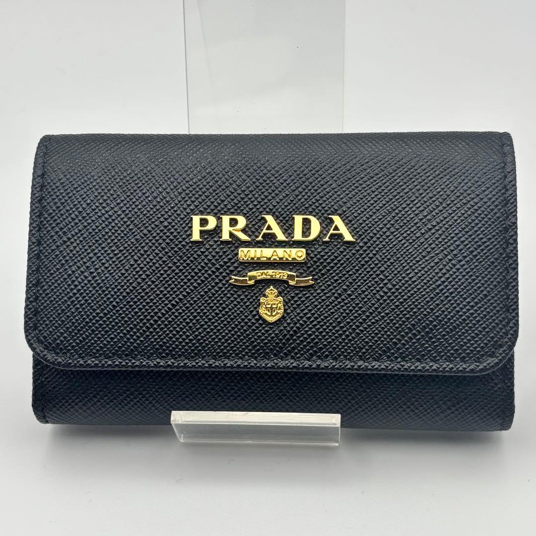 新品未使用✨付属品✨プラダ キーケース サフィアーノ レザー 黒