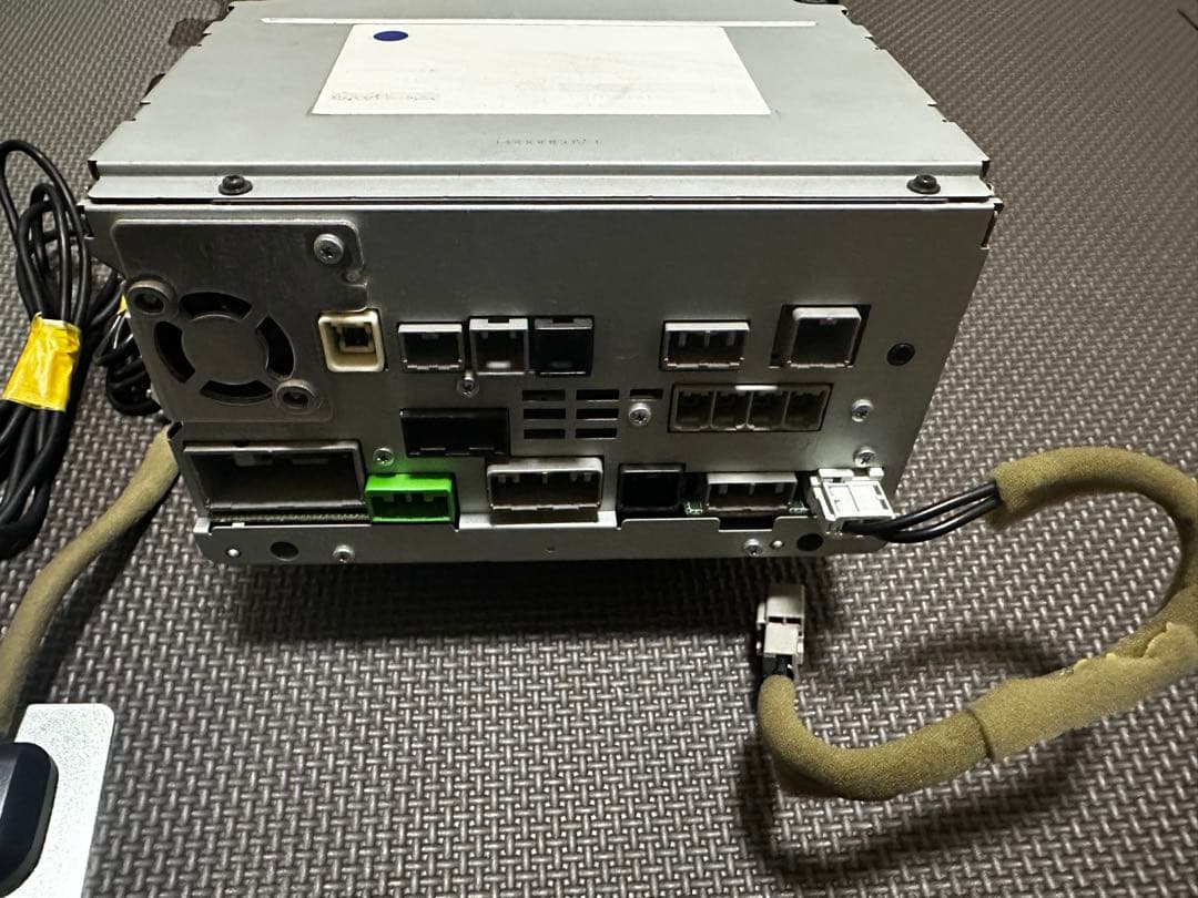 Gathers 純正ナビ　VXM-145VFI セキュリティーコード有り