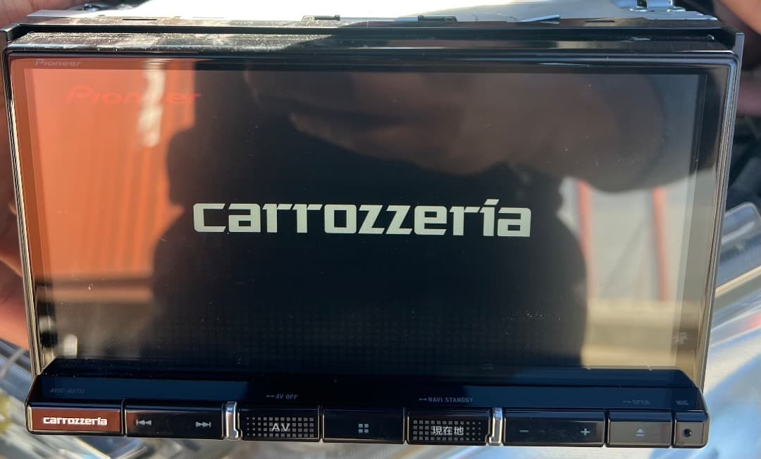 カロッツェリアカーナビ　楽ナビ　AVIC-RZ711 2020 フルセグメント