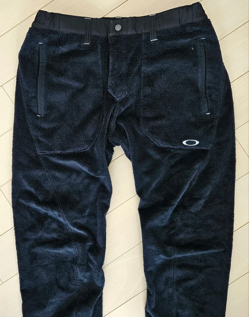 美品！OAKLEYオークリースカル　リバーシブル上下セットアップ（Lサイズ）