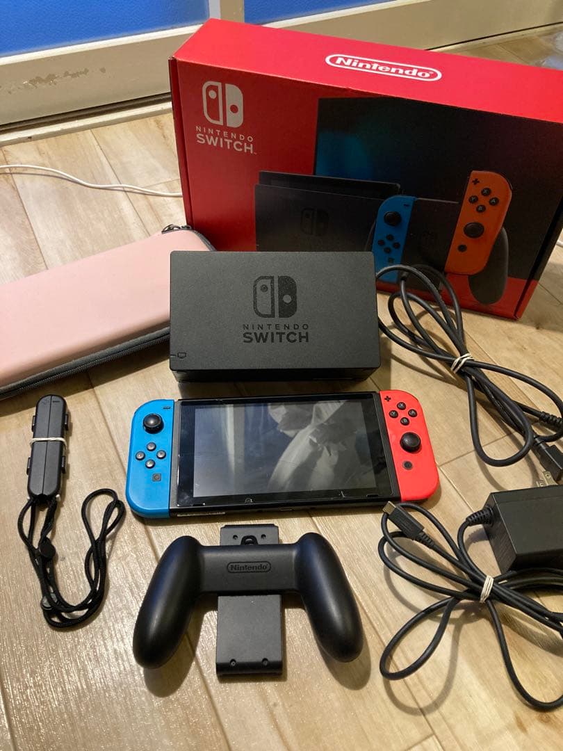 Nintendo Switch 赤/青 本体