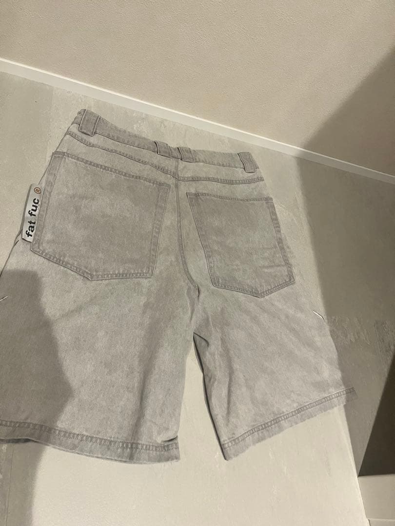 Fackupclothes fat fuc グレー 刺繍ショートパンツ
