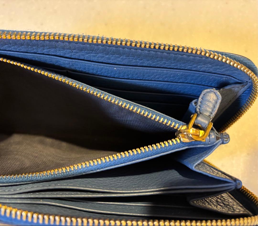 プラダ　長財布　コバルト ブルー VITELLO GRAIN 箱付き