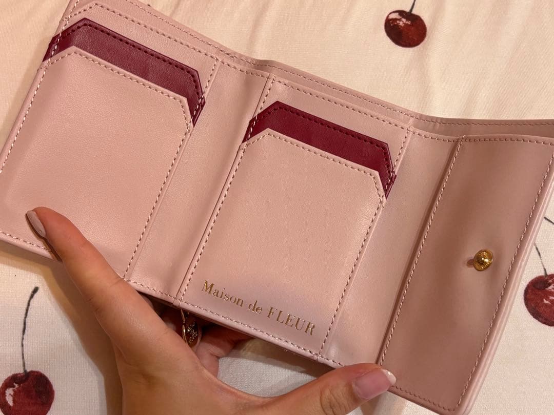 メゾンドフルール チェリー柄 ウォレット 財布 ピンク