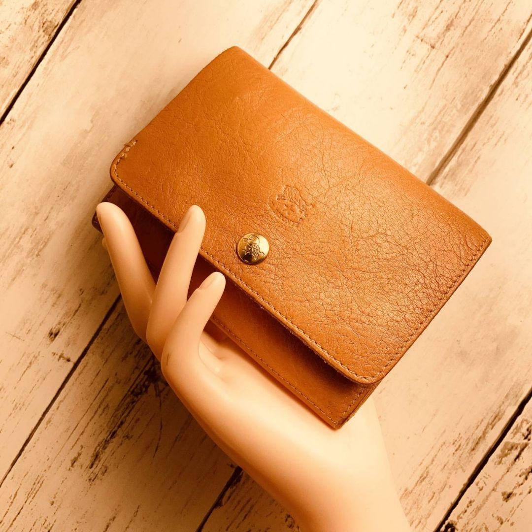 ちゃむさま専用【美品　高級感漂う美しい本革】二つ折り財布　バイソン刻印