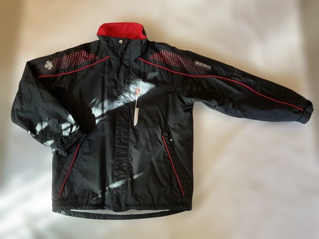 極美品！デサントDESCENTE スキーウェア上下 ジュニア160 メンズXS