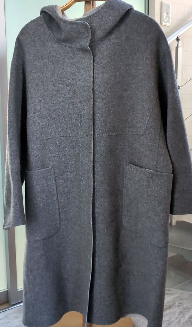 新品タグ付きDoCLASSE カシミヤ混ウールリバーフードコート13号グレー