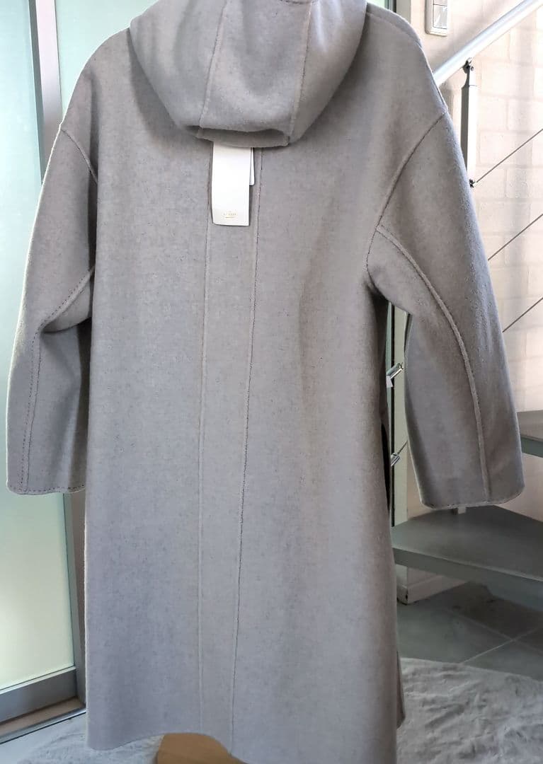 新品タグ付きDoCLASSE カシミヤ混ウールリバーフードコート13号グレー