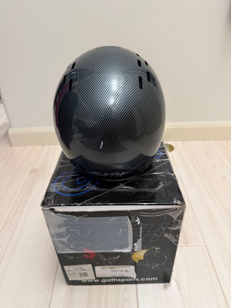 美品 Sサイズ サーフィン ヘルメット GATH Sサイズ ダカイン 送料無料