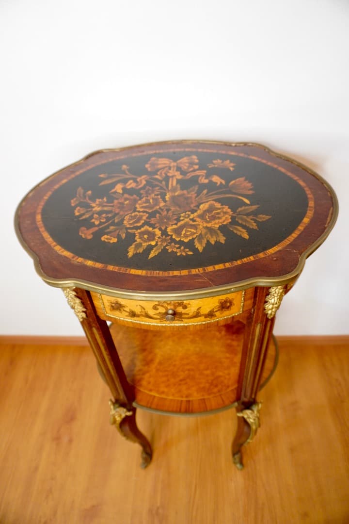 り*。様 フランス アンティーク サイドチェスト