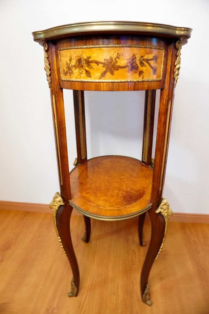 り*。様 フランス アンティーク サイドチェスト