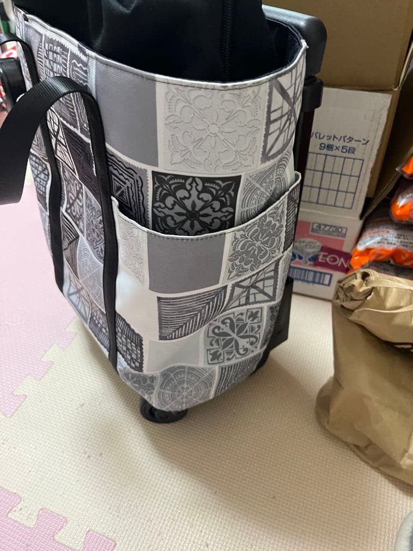 美品　SWANY 買い物　ショッピング　キャリーケース 専用カバー