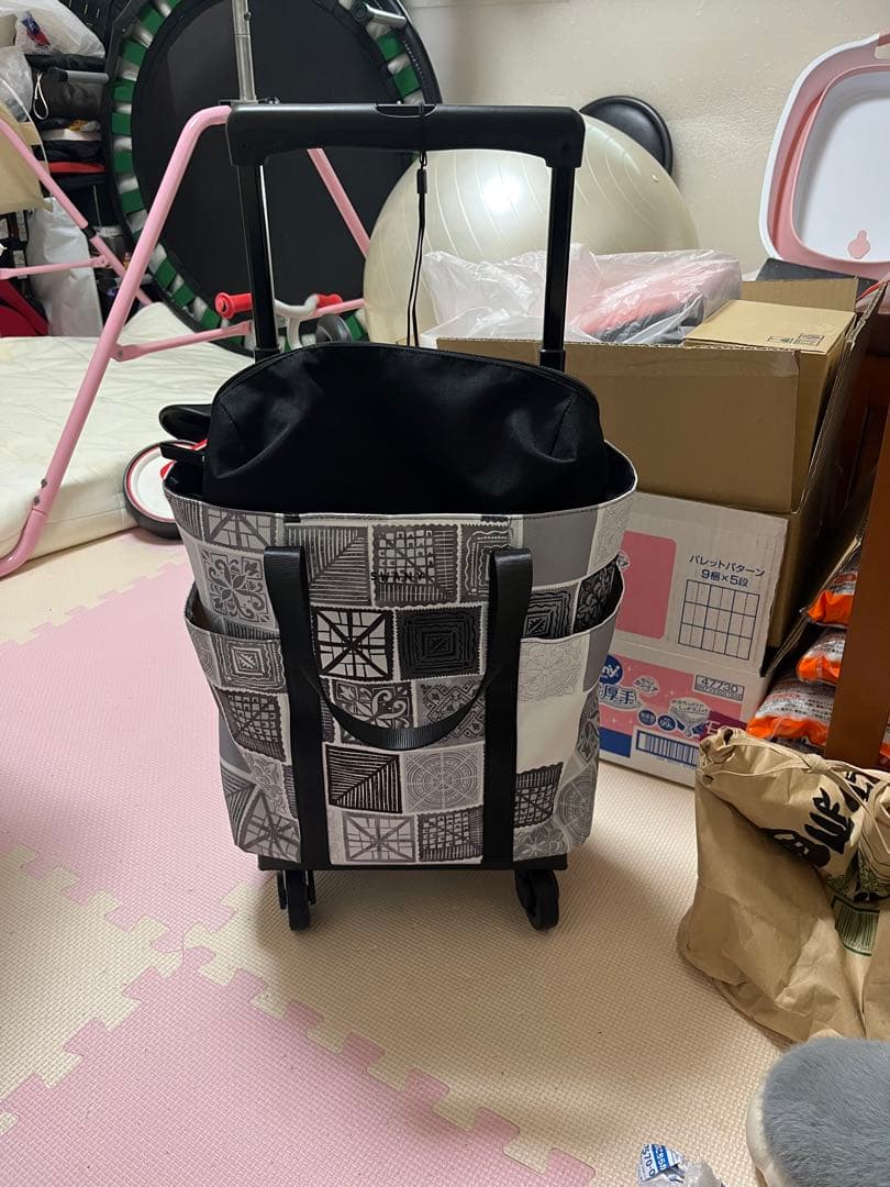 美品　SWANY 買い物　ショッピング　キャリーケース 専用カバー