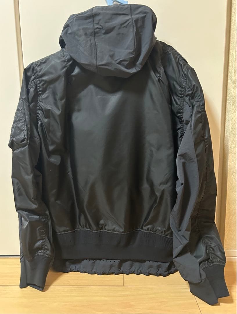 sacai × NIKE レイヤード ボンバージャケット セットアップ