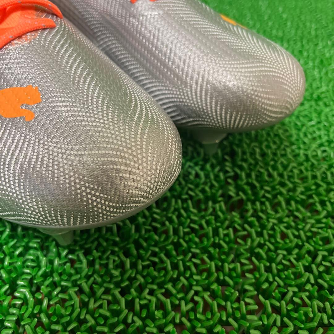 プーマ サッカースパイク ウルトラ 1.4 MXSG(シルバー×オレンジ)