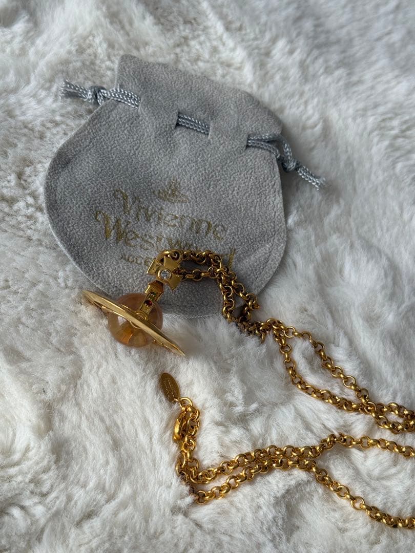 Vivieneen Westwood オーブ　ペンダント　ゴールド