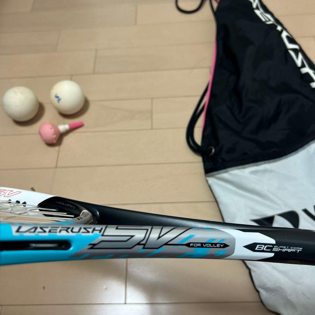 YONEX LASERUSH 3V 軟式ラケット　ボール2個　空気入れ　袋付き