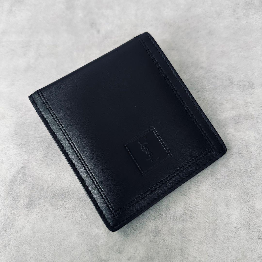 未使用訳あり✨Yves Saint Laurent YSLロゴ　二つ折り財布