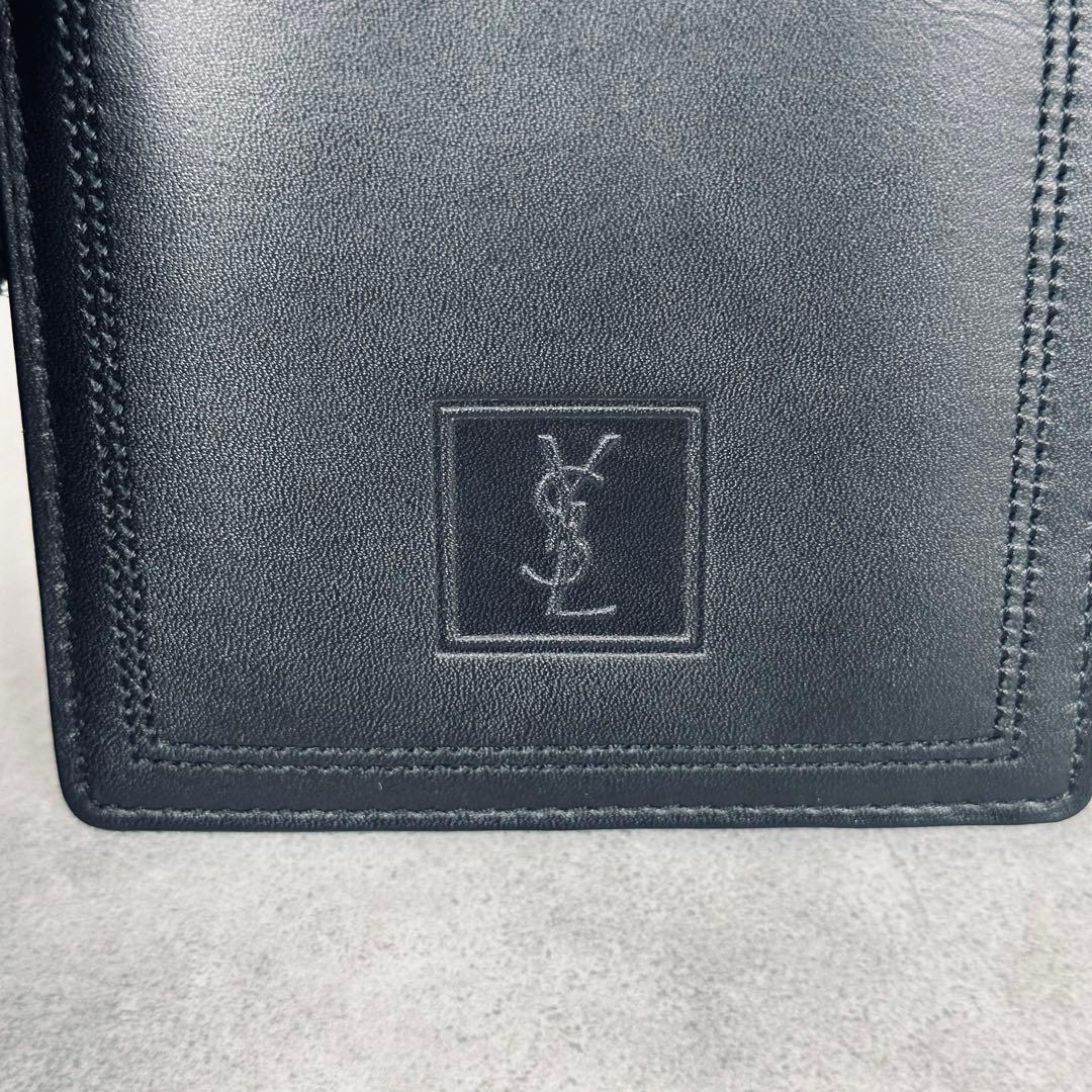 未使用訳あり✨Yves Saint Laurent YSLロゴ　二つ折り財布