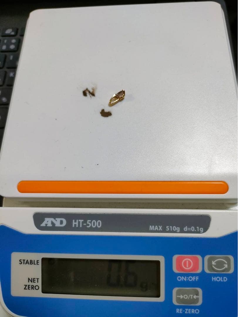 ネックレストップ　k18 0.6ct CSTV