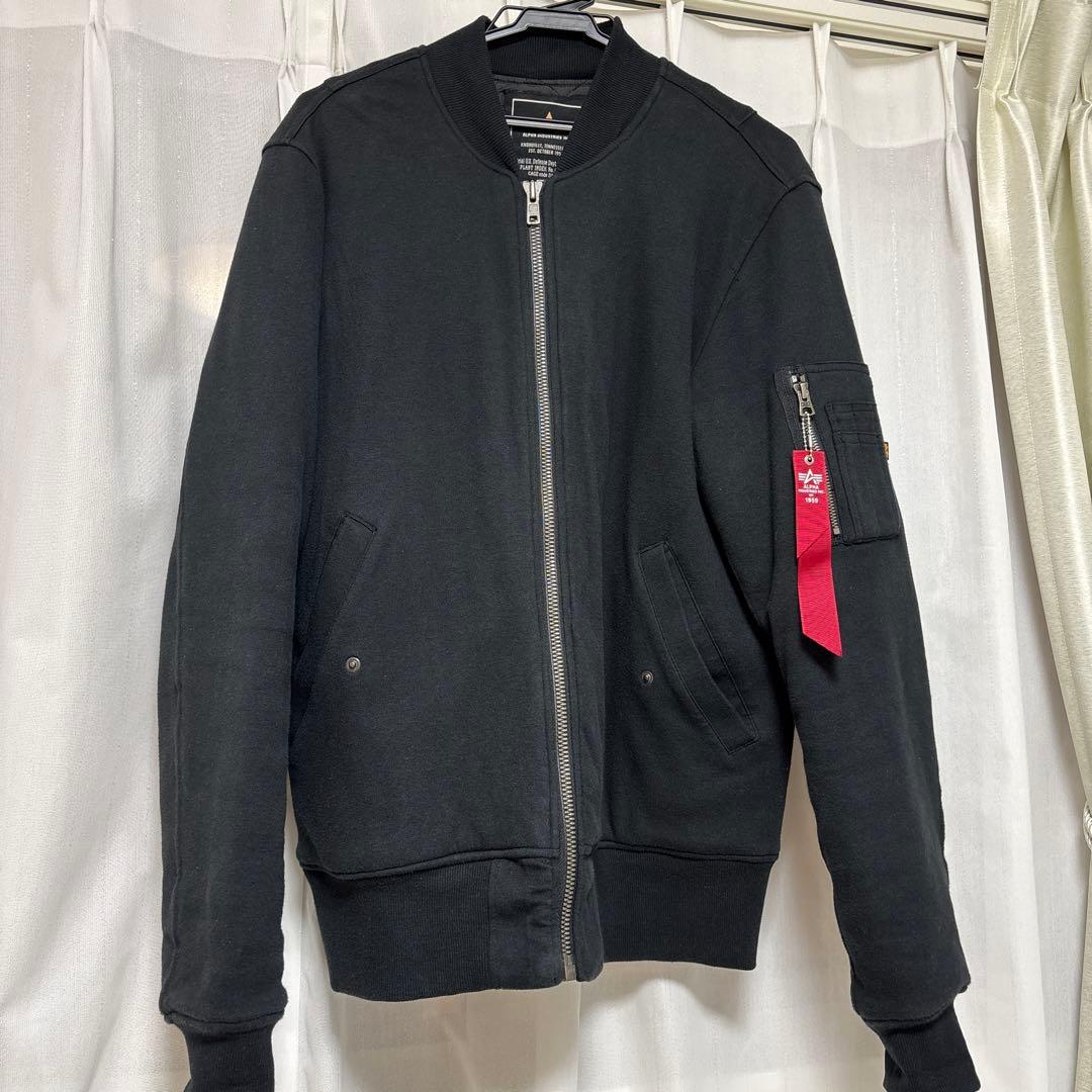 ALPHA INDUSTRIESアルファ インダストリーズ