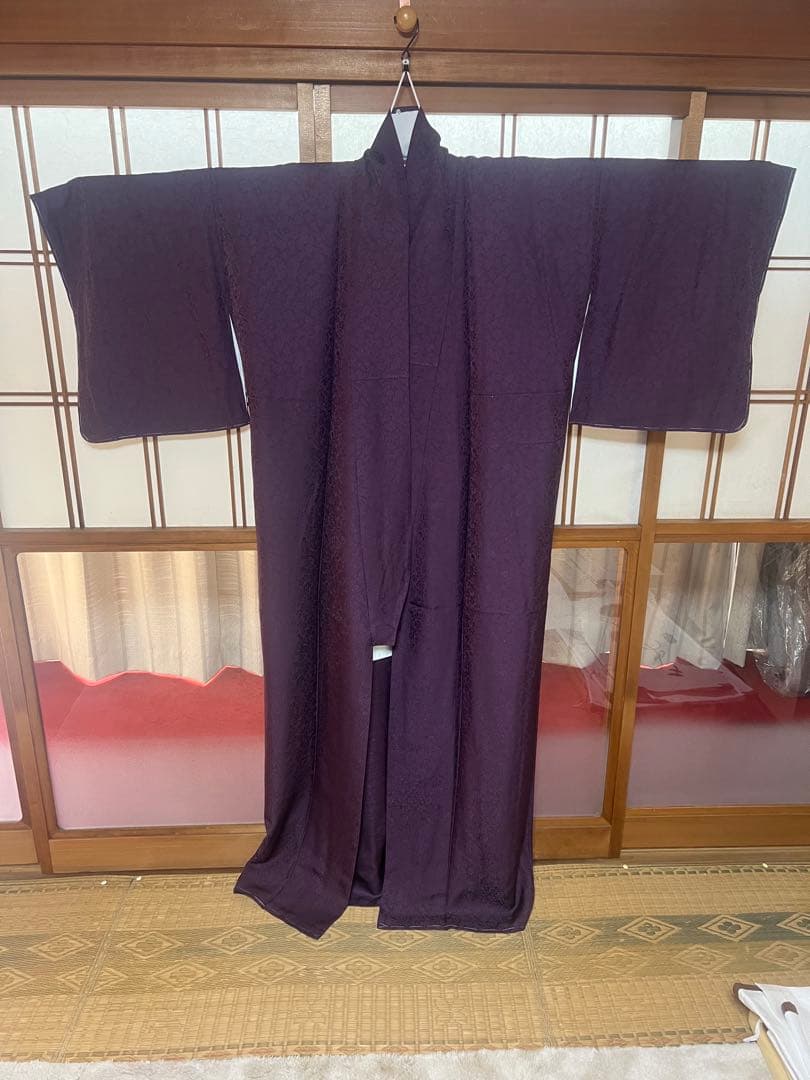 しつけ糸付き 新品 正絹 紋付き 色無地 着物 紫 地紋入り 八掛 裄70cm