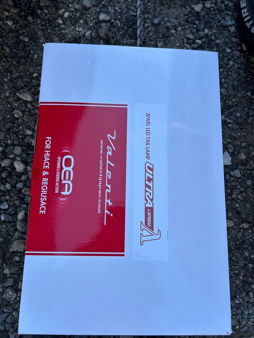 ハイエース　REVO3テールランプ　レガンスモデル　レボ3 テールレンズ