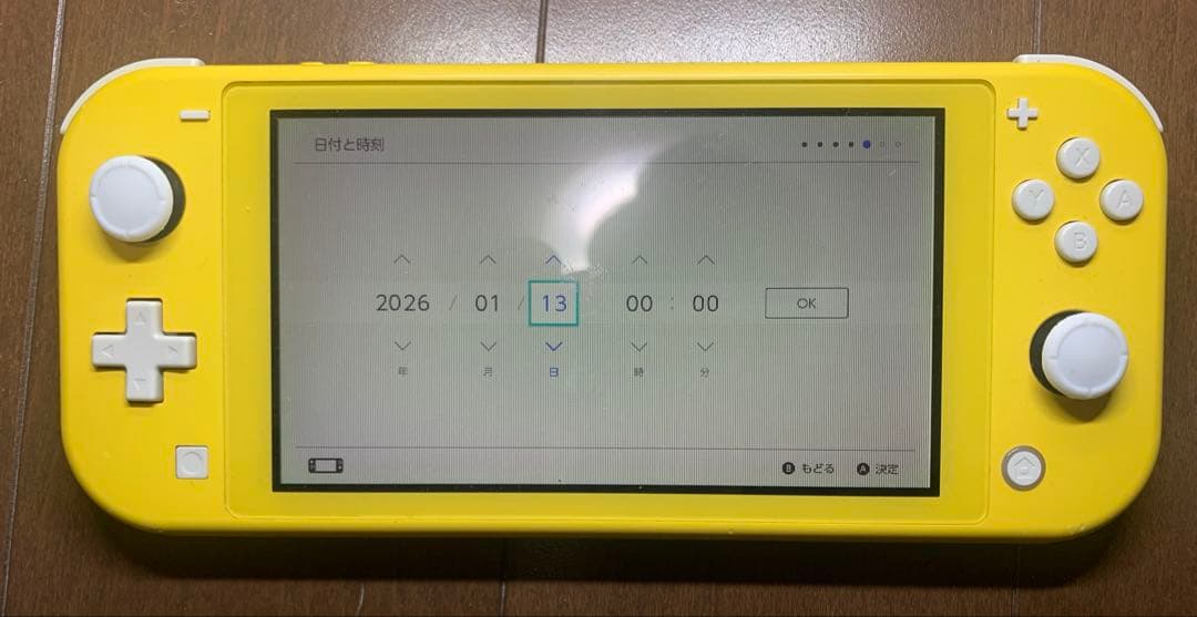 Nintendo Switch Lite イエロー本体　外箱SDカード付