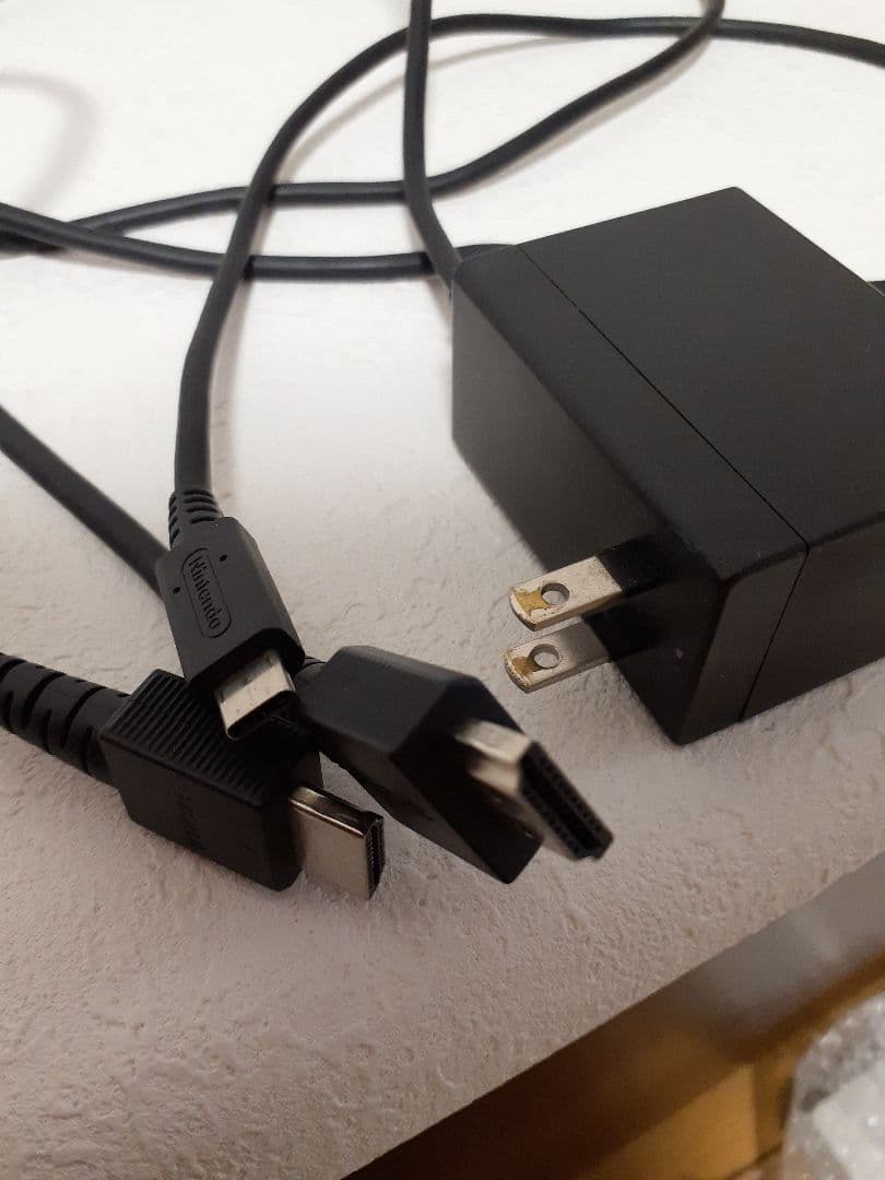 Nintendo Switch 本体 & Proコントローラー1個