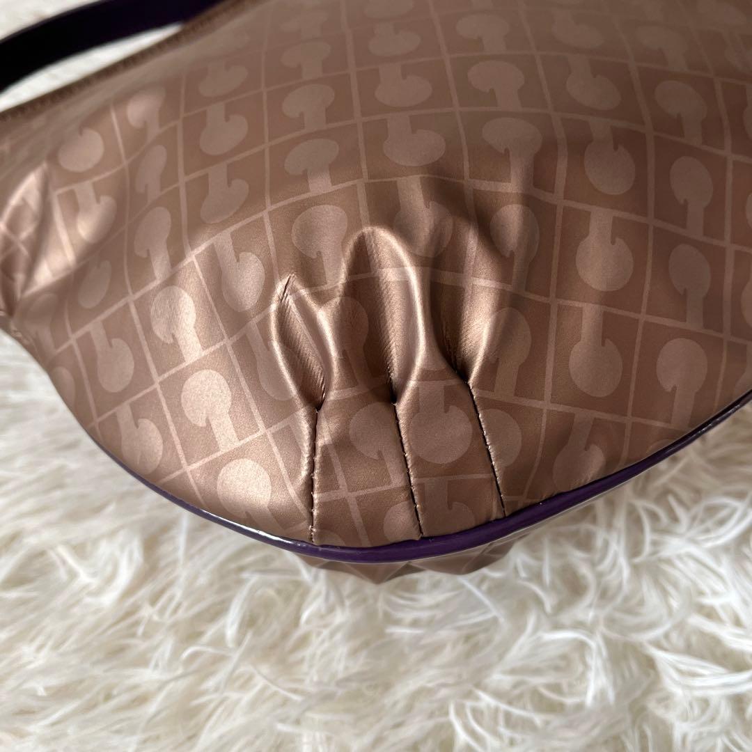 未使用✨ゲラルティーニ ソフティ　クロス　ショルダーバッグ