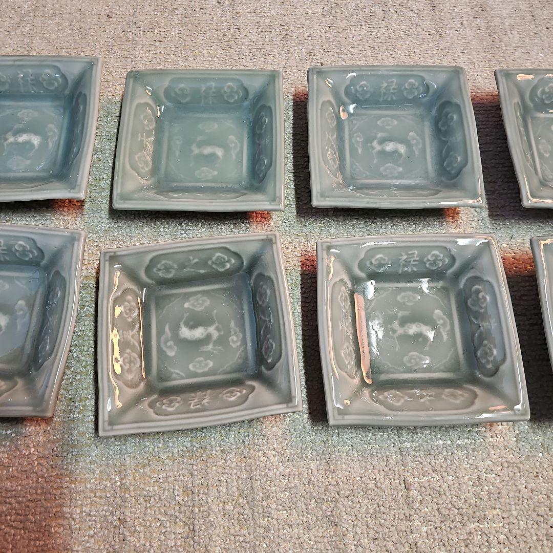 シ*ブ様 その2 江戸の蔵より 三田青磁 陽刻鹿と文字4角皿 美品 11客