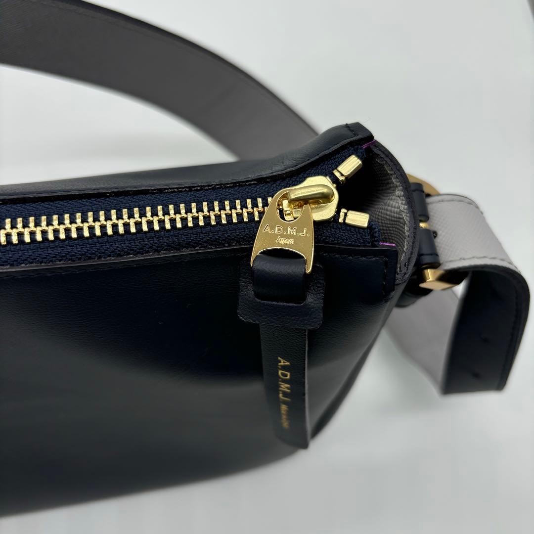 新品同様✨ADMJ アクセソワドゥマドモワゼル ショルダーバッグ ネイビー