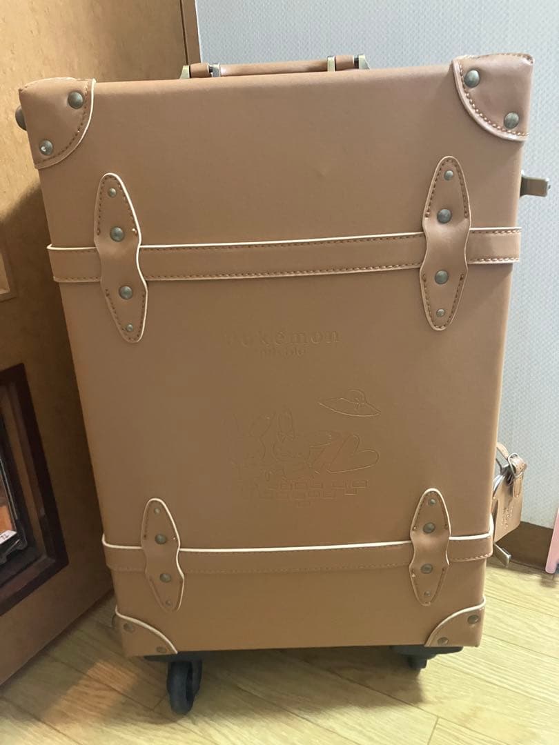 ピカチュウ トランク型キャリーケース Pokemon little tales