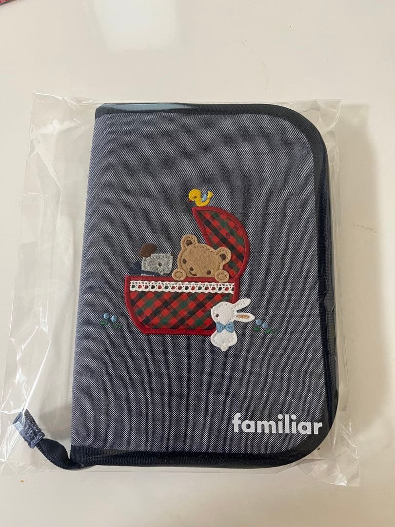新品未使用　familiar 母子手帳ケース