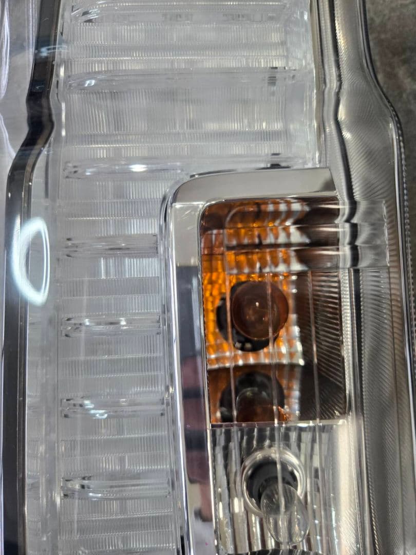 LA600S　ダイハツ　タント　カスタム後期　テールランプ