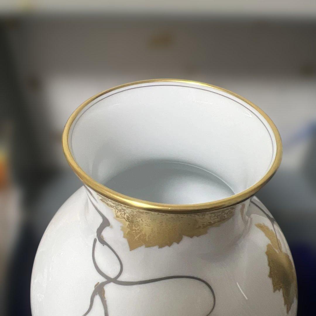 宮内庁御用達　大倉陶園　金蝕葡萄　花瓶36cm