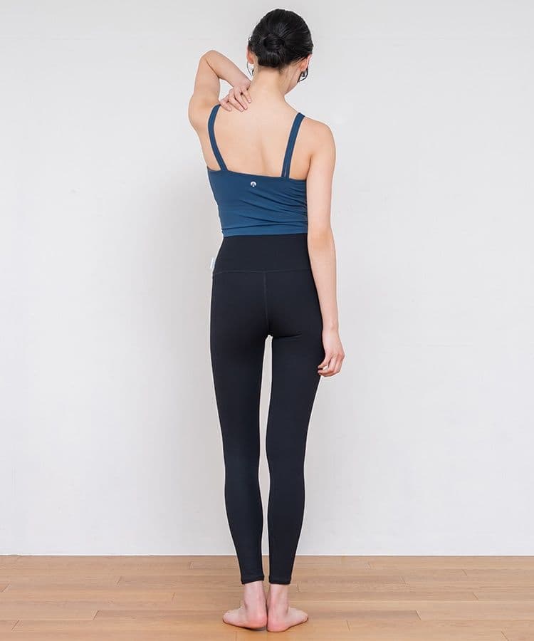 【SUKALA】ショートクロスキャミソール　レギンスセットアップ　ネイビーブルー