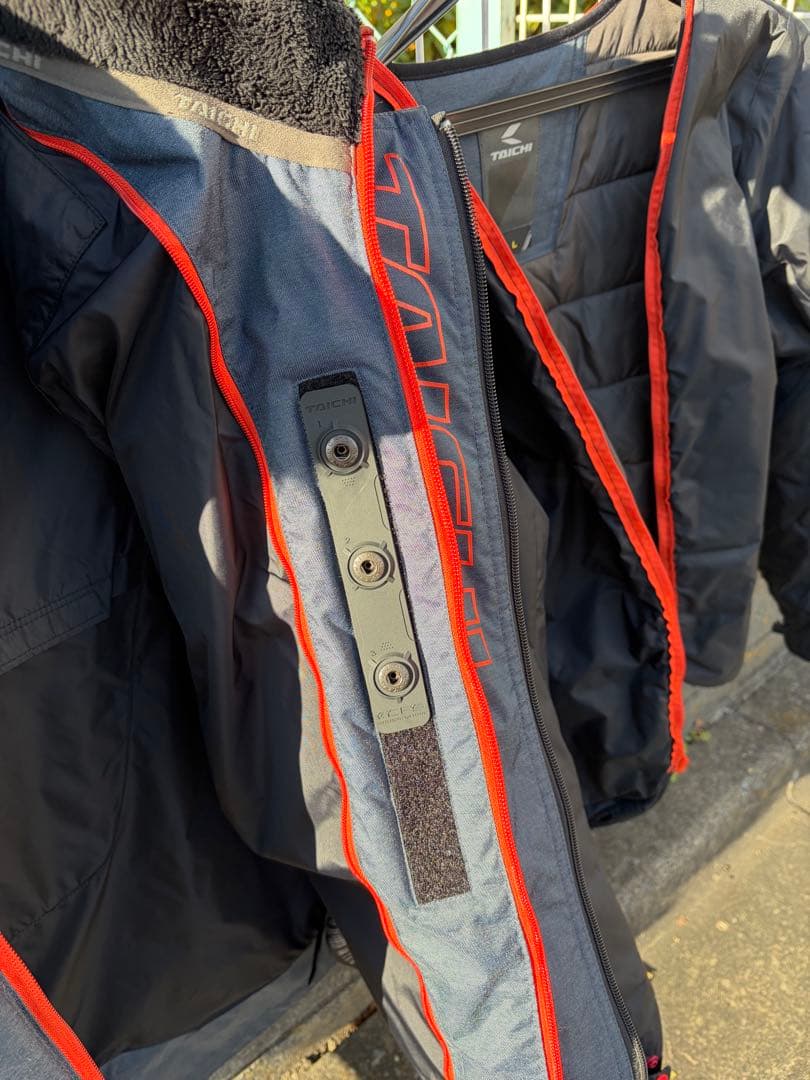 rsタイチ タンドラウィンターパーカー　防水　Lサイズ