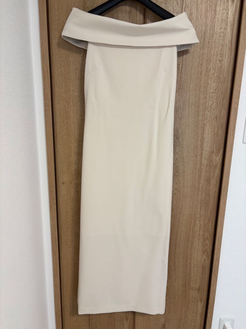 アニュアンス　オフショルコンシャスワンピース