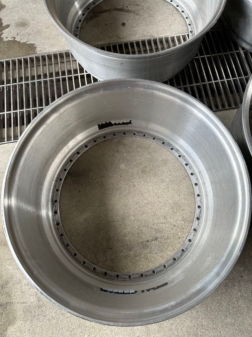 フッツーラ18インチ