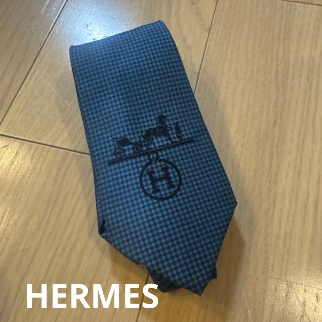 即日発送❗️HERMES エルメス　ネクタイ　デカロゴ　ブルー　希少品