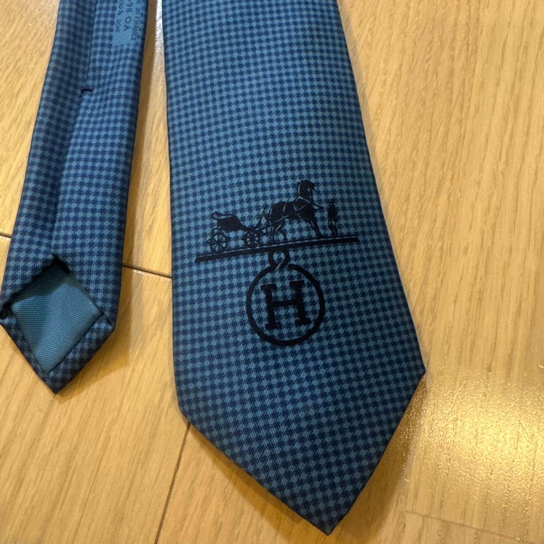 即日発送❗️HERMES エルメス　ネクタイ　デカロゴ　ブルー　希少品