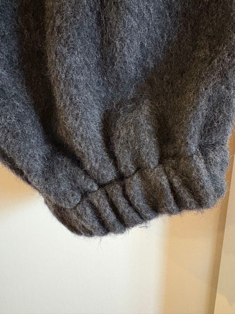 かぐれ　ウールシャギーパンツ　タグ付き試着のみ　チャコールグレー