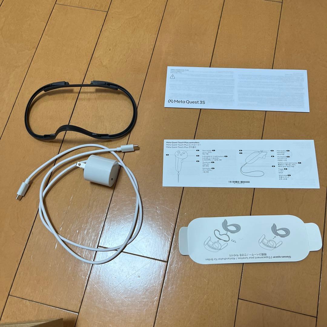  Quest 3S 128GB 本体とコントローラー