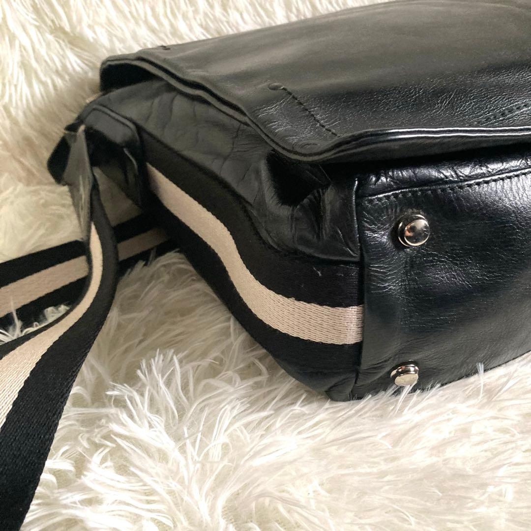 ＊k＊ BALLY バリー ショルダーバッグ メッセンジャーバック　レザー