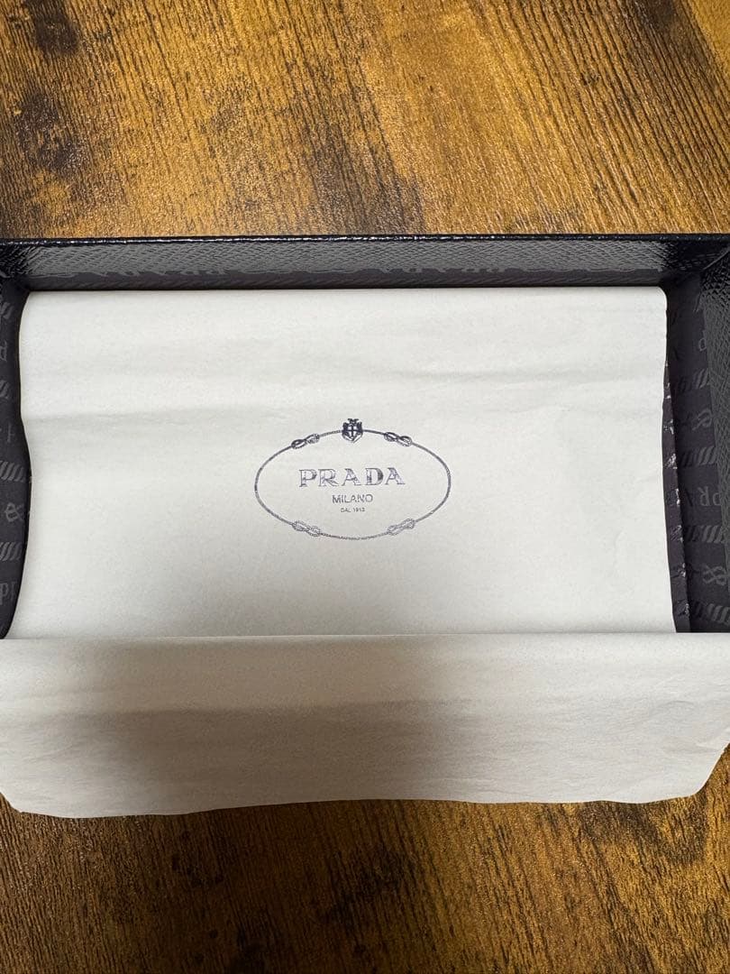 くーPRADA airpods airpodsproケース