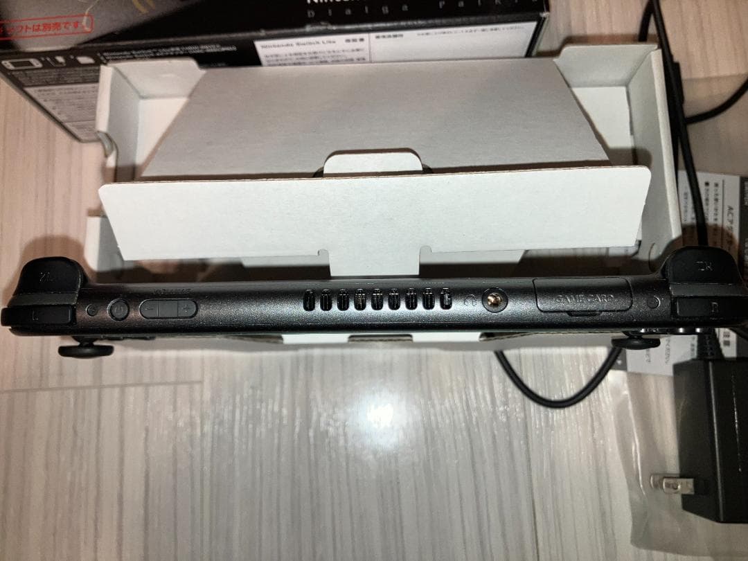 k*u様 【状態:良】Switch Lite 本体 ディアルガ・パルキア スイッ