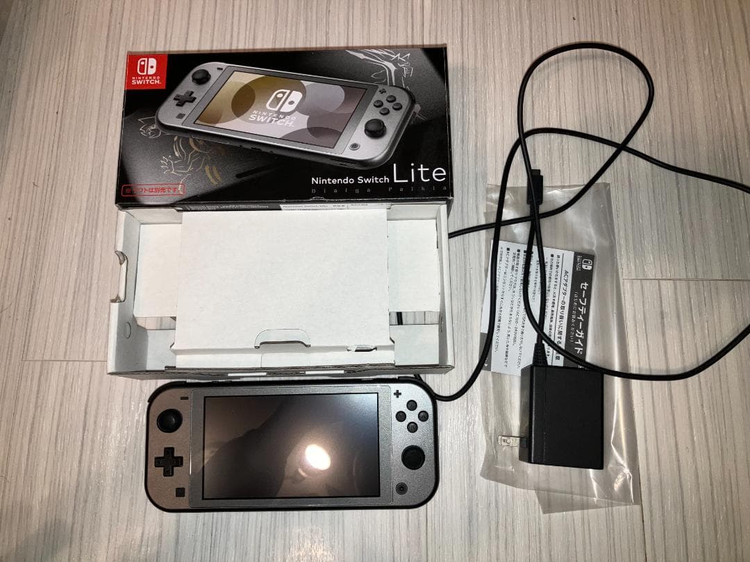 k*u様 【状態:良】Switch Lite 本体 ディアルガ・パルキア スイッ