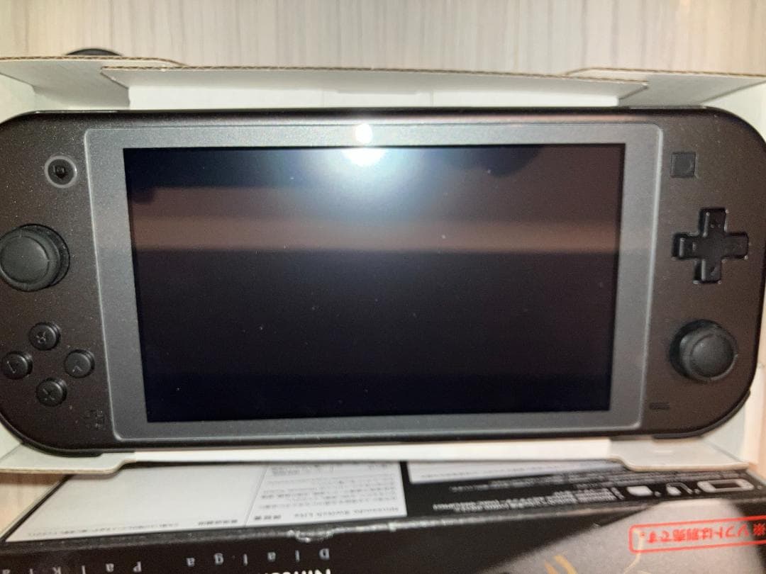 k*u様 【状態:良】Switch Lite 本体 ディアルガ・パルキア スイッ