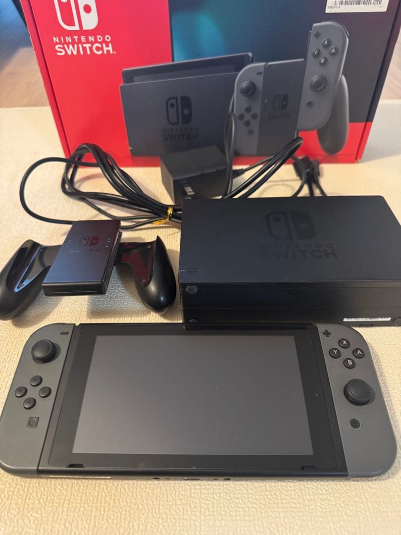 【美品】Nintendo Switch 本体 ブラック おまけソフト付き
